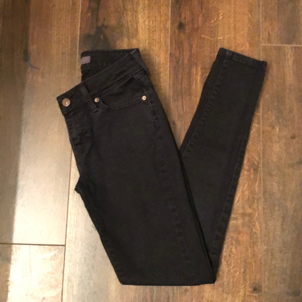 Levi’s black skinny legging jeans